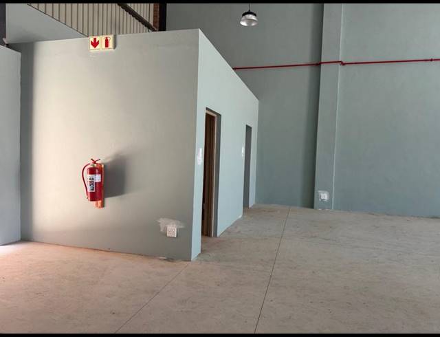 INDUSTRIAL PROPERTY TO RENT IN MAGNA VIA INDUSTRIAL
